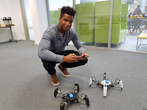 This Engineer's Smartphone-Controlled Robots Will Be Sold In Apple Stores This Engineer's Smartphone-Controlled Robots Will Be Sold In Apple Stores