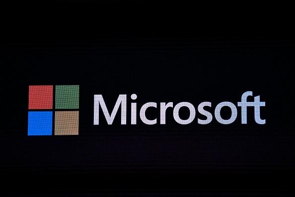 Microsoft Employees Wrote a Letter to The CEO Demanding The Company End Its $480M HoloLens Military Contract Microsoft Employees Wrote a Letter to The CEO Demanding The Company End Its $480M HoloLens Military Contract