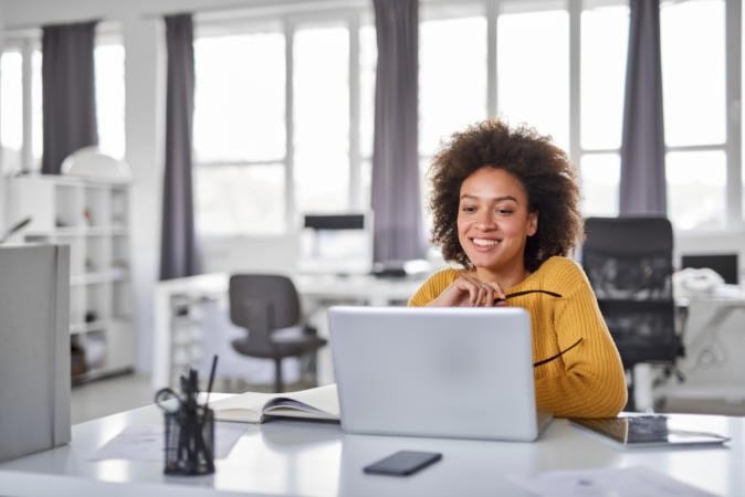 This 27-Year-Old Shares How She Went From Being A College Dropout To Making Six Figures