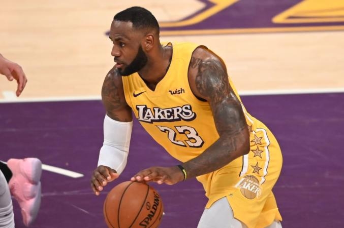 Photographer Sues LeBron James for Posting a Photo of Himself