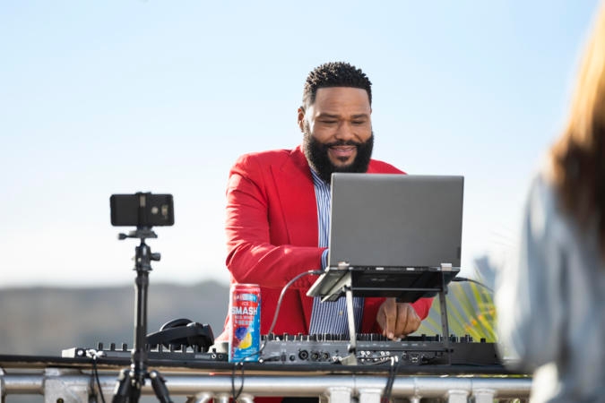 Anthony Anderson Inks Partnership With Smirnoff Just in Time For the Summer