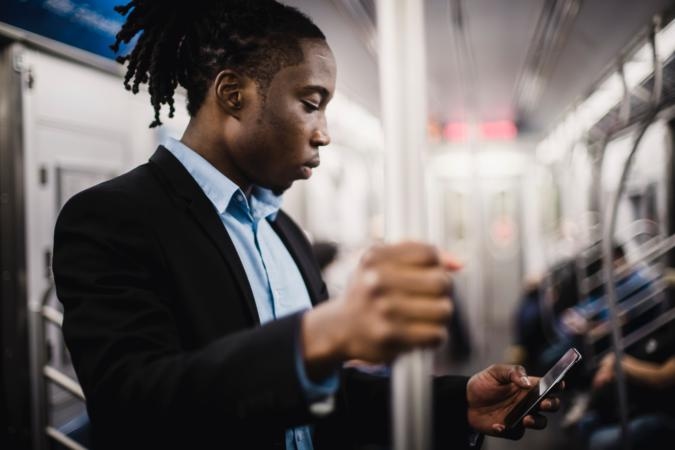 H&amp;M Will Provide Free Suit Rentals For Young Men Going Into Interviews