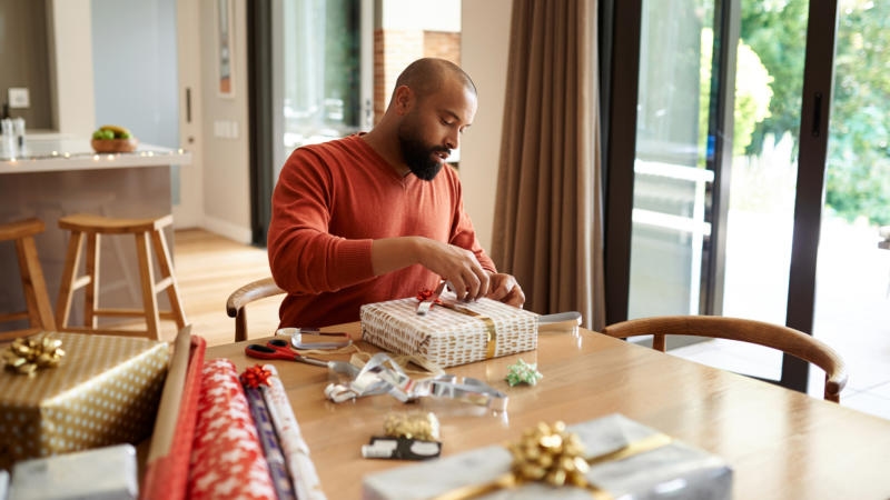 10 Last Minute Tech Gift Ideas For The Entire Family