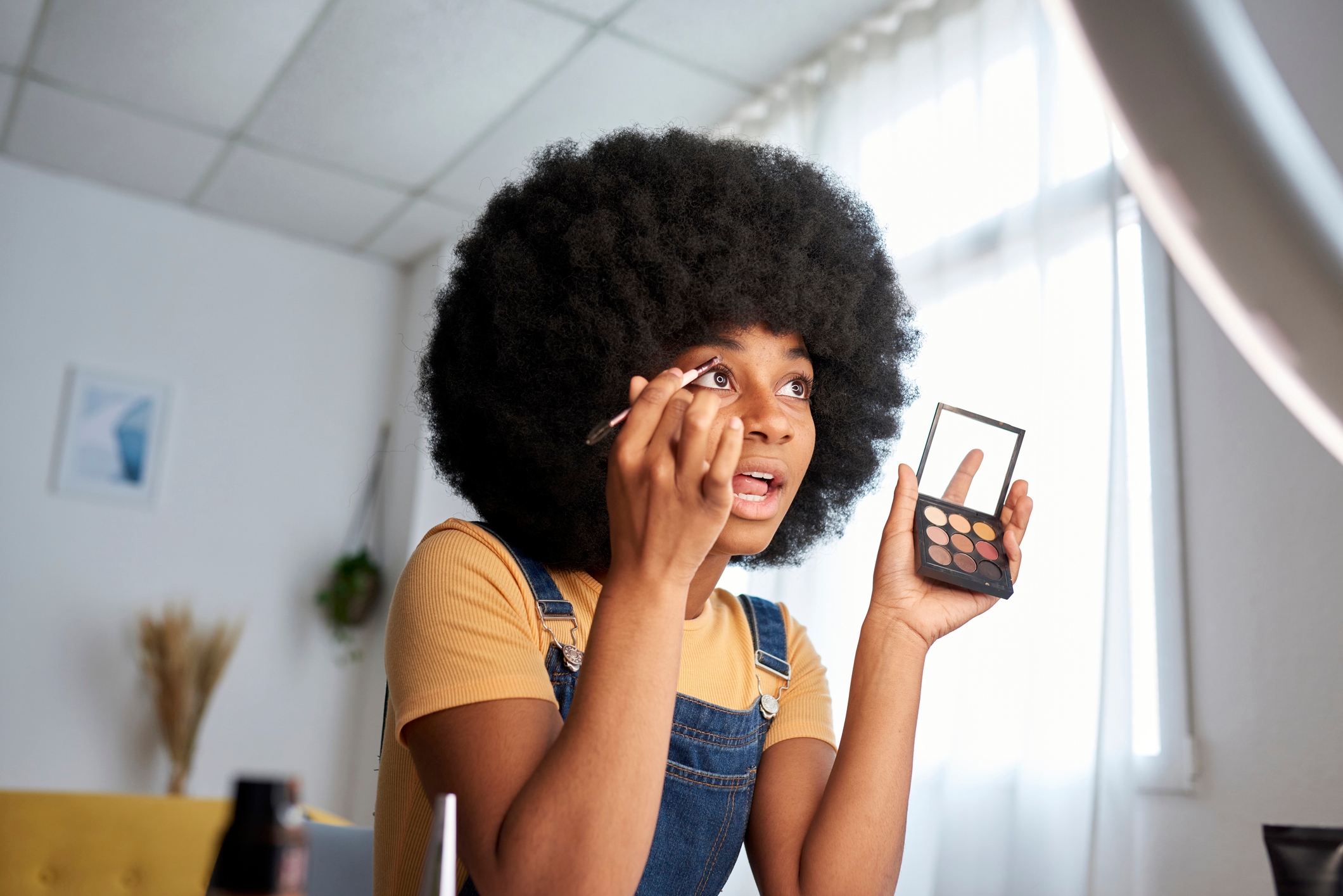 Meet Toye Onikoyi, The Creator Behind The Interactive Mirror That Allows You To Virtually Try On Products
