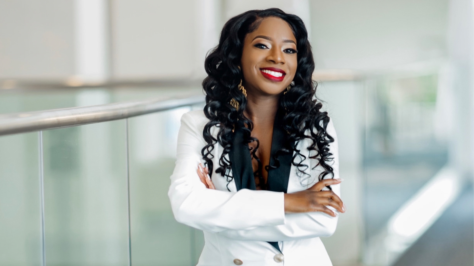 This Former Teacher Quit Her Job To Launch A Vending Machine Business That Earned Over $242K In One Year