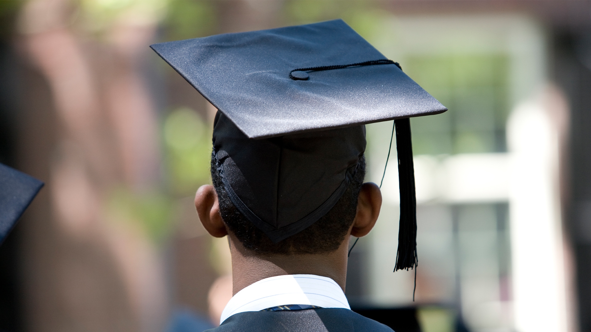 University President Offers 8th Grader Full-Ride Scholarship After He Walked 2 Hours To Get To Graduation