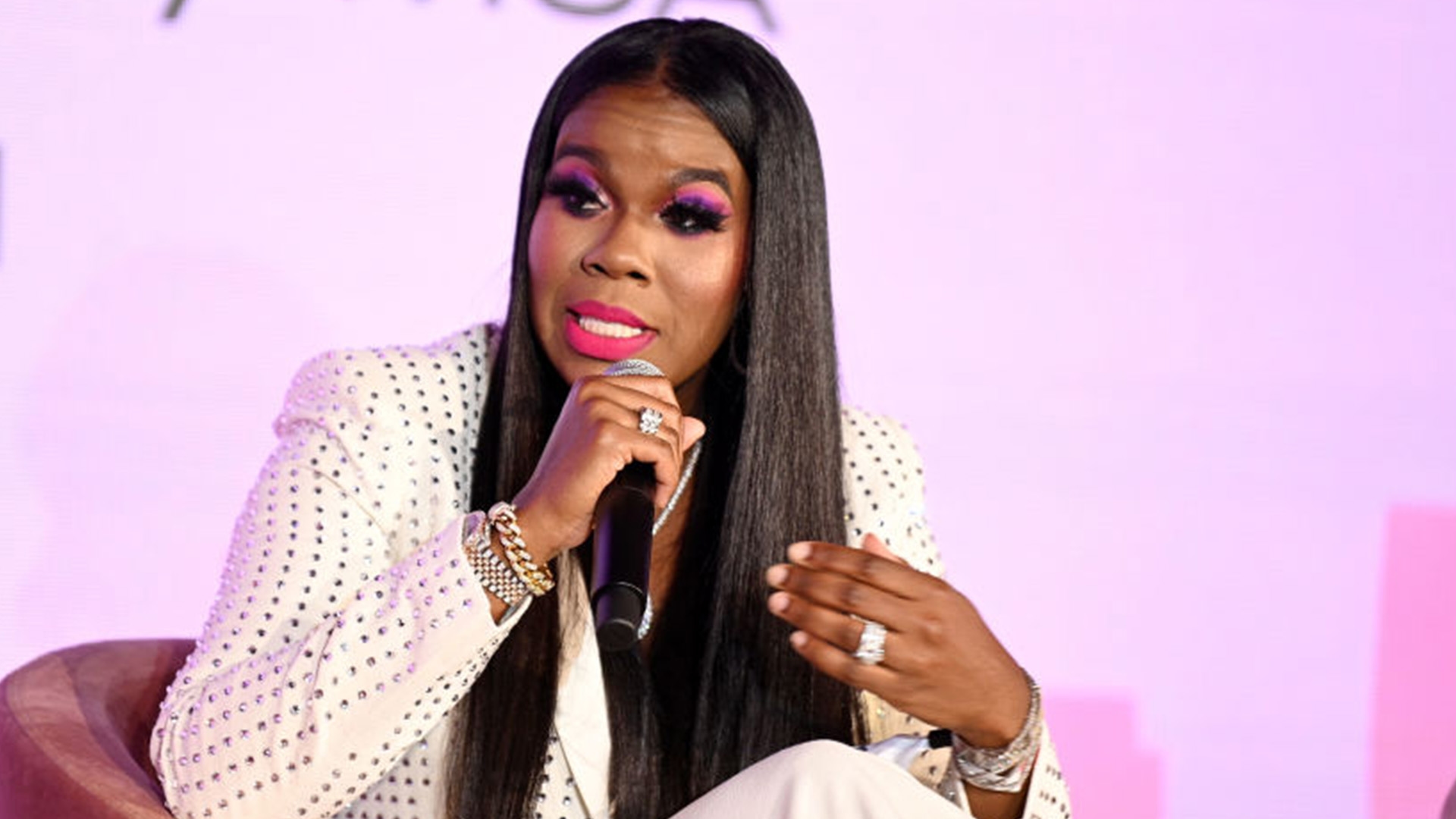 How The Mane Choice Founder Courtney Adeleye Managed To Generate $100M In Sales Within 6 Years How The Mane Choice Founder Courtney Adeleye Managed To Generate $100M In Sales Within 6 Years