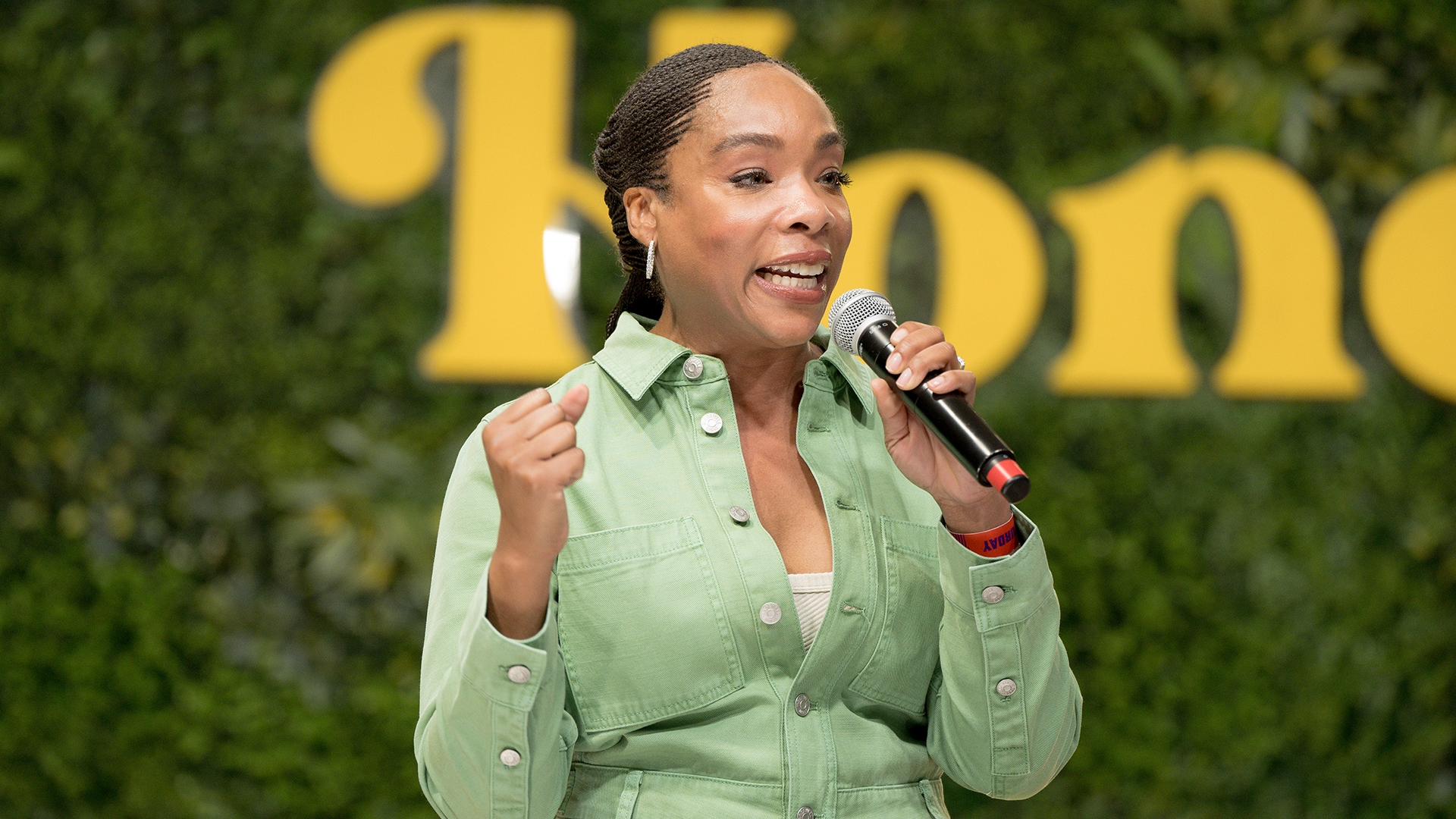 Uncle Nearest CEO Fawn Weaver Opens Up About How Naysayers Reacted To Her Decision To Buy A $50M Distillery Uncle Nearest CEO Fawn Weaver Opens Up About How Naysayers Reacted To Her Decision To Buy A $50M Distillery