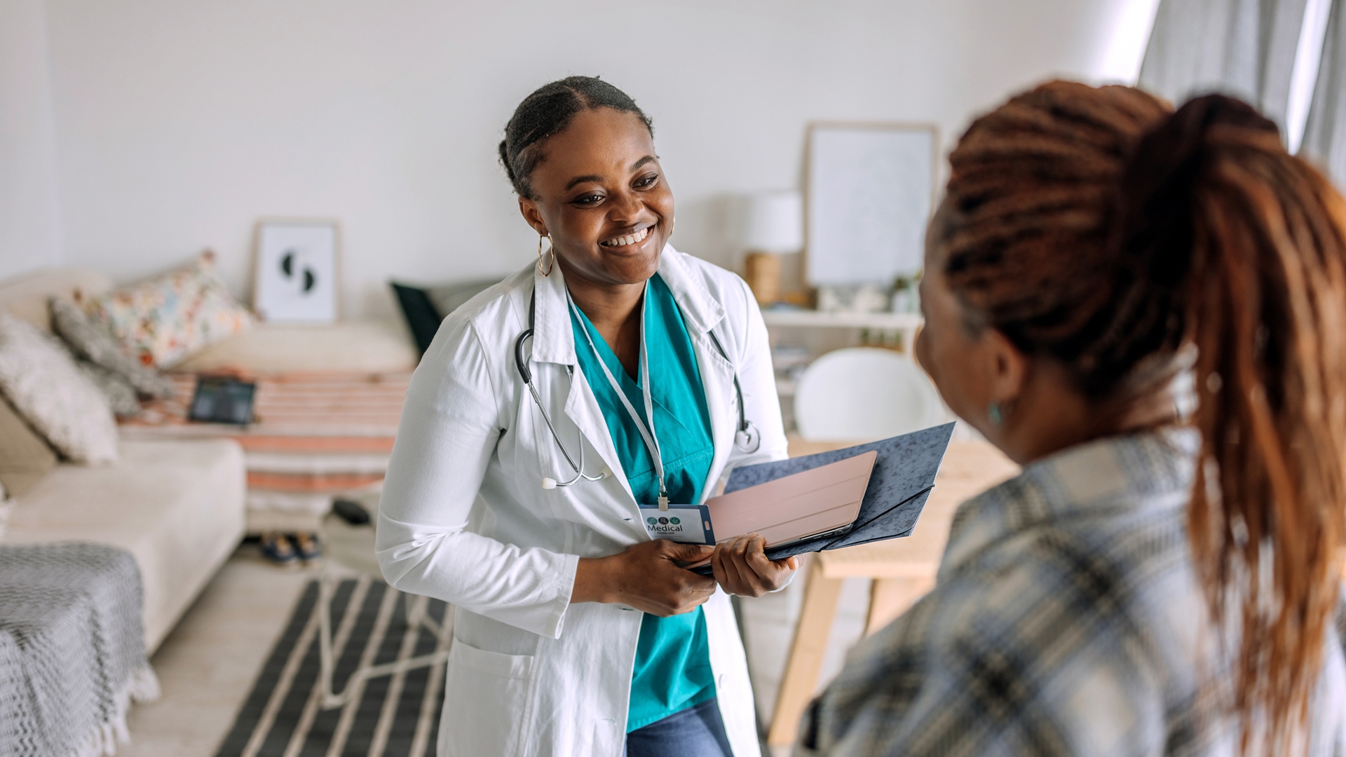 6 Sisters Simultaneously Pursue Nursing After Experiencing Homelessness During Their Childhood