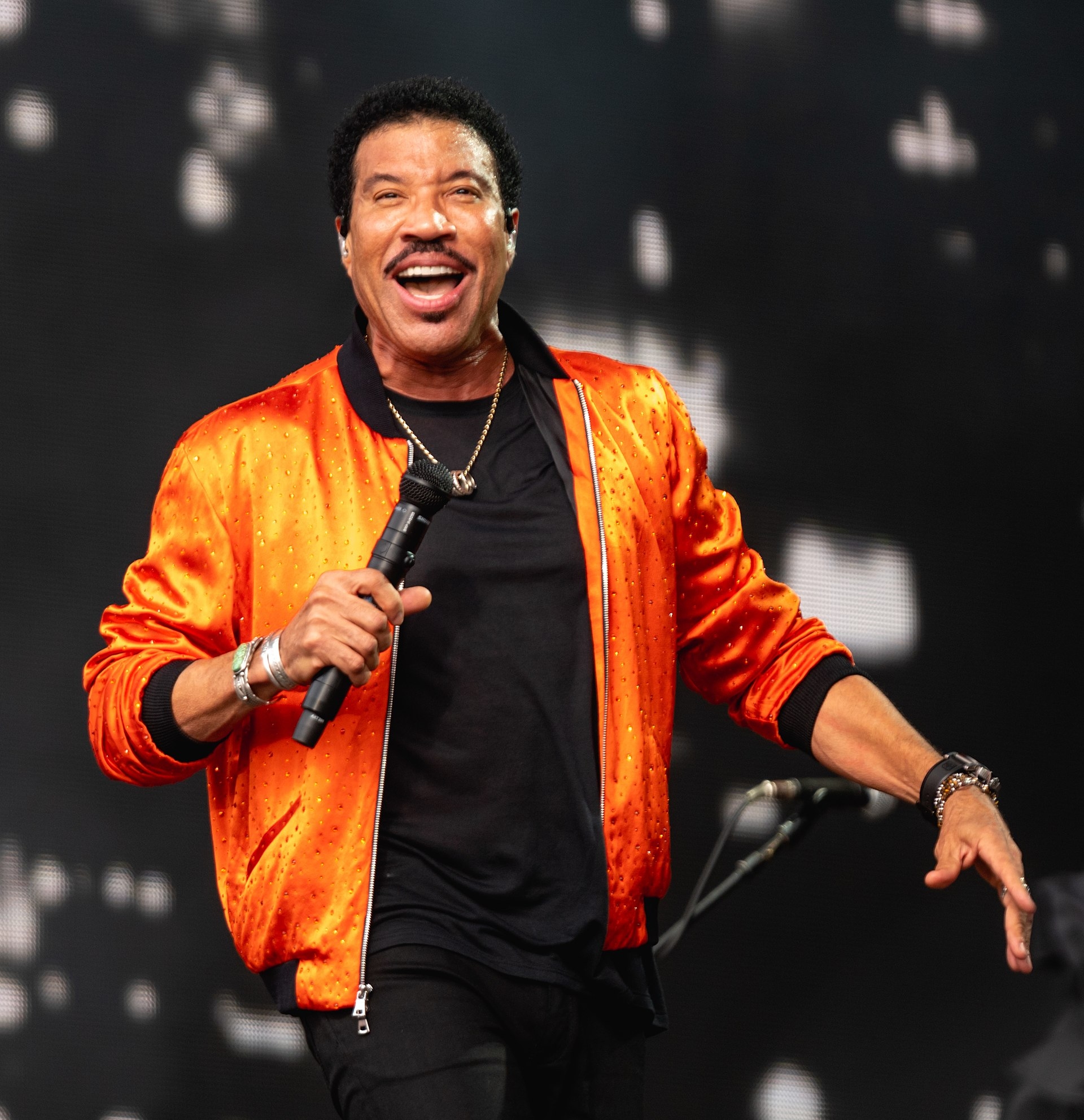 How Lionel Richie Made Music History And Stacked A $200 Million Net Worth