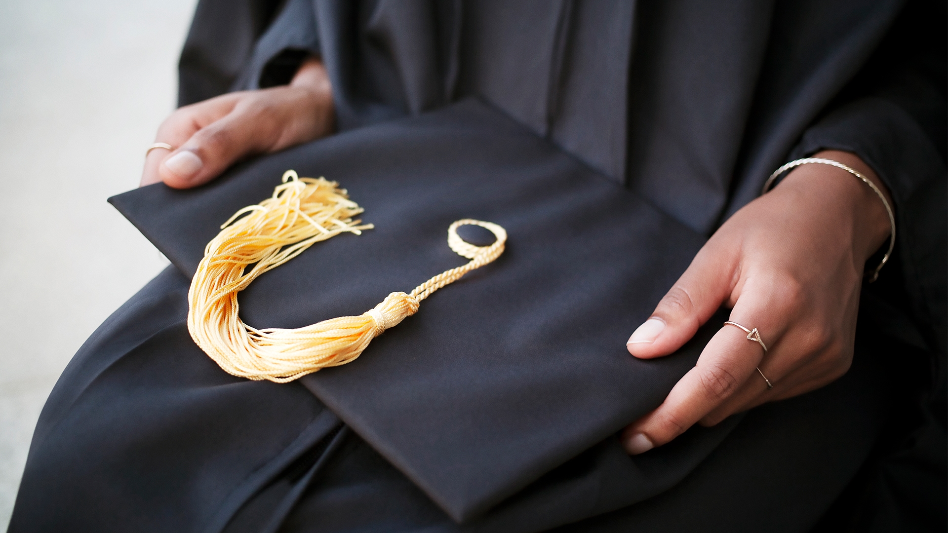 Minnesota Teen Earns Both High School Diploma And Associate's Degree And Will Pursue A STEM Dual Degree To Address Health Disparities In Somalia