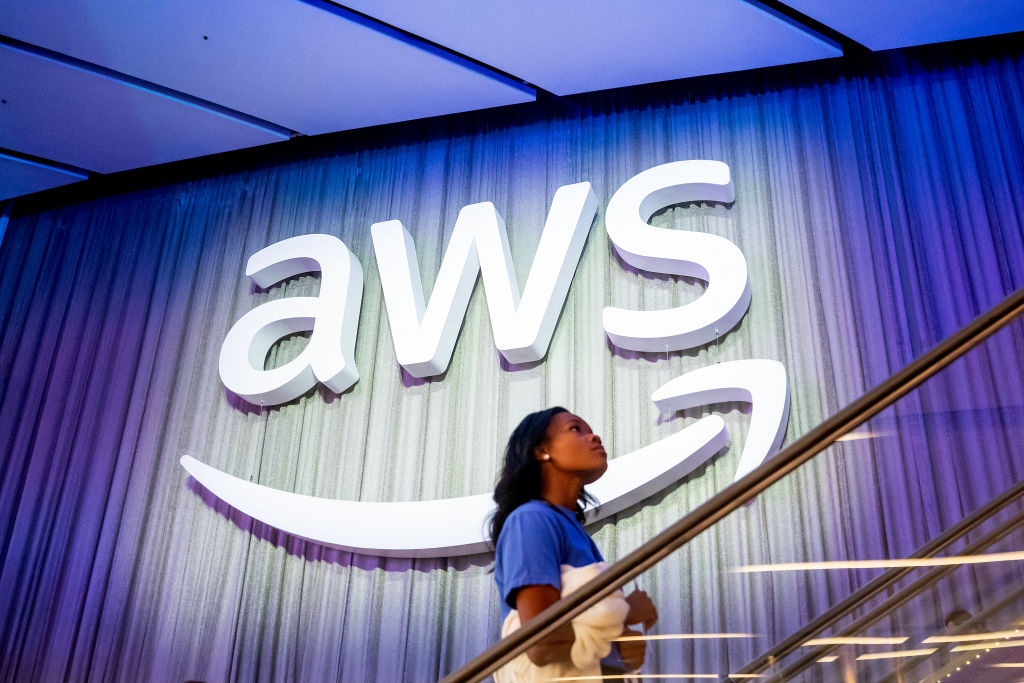 Amazon AWS Outage Halts Apps, Payments, And Online Services Across The US