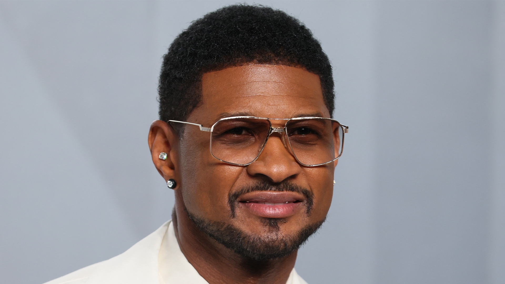 After Becoming A Minority Owner In The Cleveland Cavaliers In 2004, Usher Shares He's Sold His Stake Plus What Makes A Good Investment