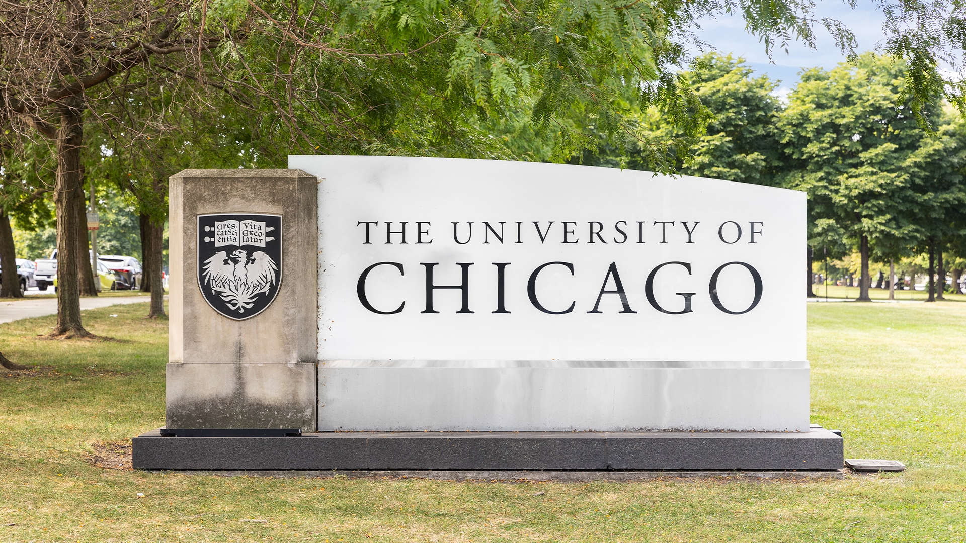 The University Of Chicago Announces Guaranteed Free Tuition Initiative For Undergraduate Students From Families Making Less Than $250K