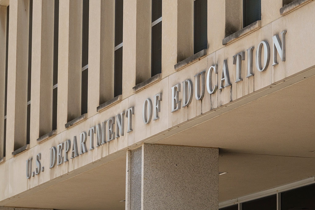 US Department Of Education Enacts Law Threatening Federal Funding For Universities With Low-Earning Graduates