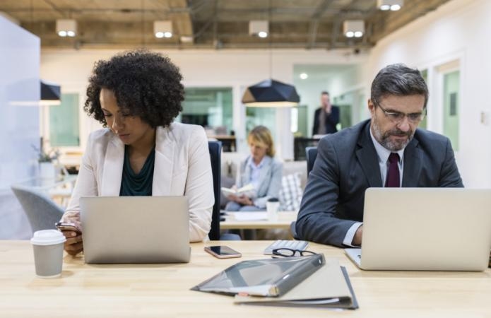 Even Without Kids, Women Can Bear The Burden Of The "Motherhood Penalty" At Work Even Without Kids, Women Can Bear The Burden Of The "Motherhood Penalty" At Work