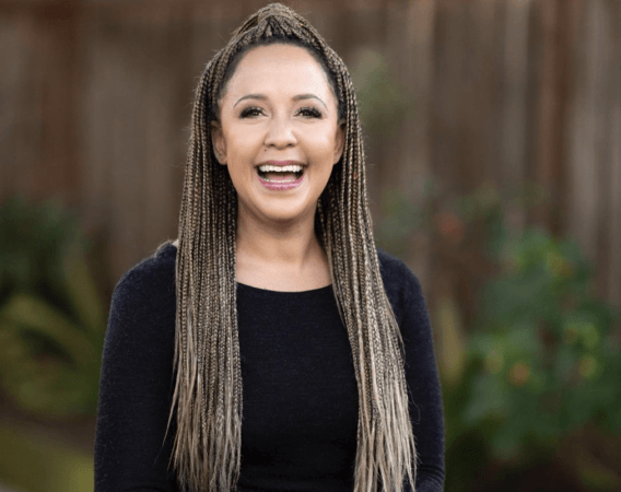 Julia Collins' Planet FWD Secures Over $2.5M in Funding, Launches Company's First Snack Brand Julia Collins' Planet FWD Secures Over $2.5M in Funding, Launches Company's First Snack Brand