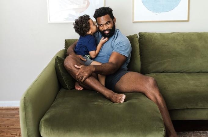How Darryl Sharpton Went From NFL Linebacker To Furniture Mogul How Darryl Sharpton Went From NFL Linebacker To Furniture Mogul
