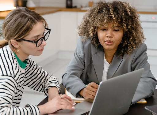 Pitching Stocks And Putting Women At The Table: T. Rowe Price Holds Annual Stock Pitch Workshop Pitching Stocks And Putting Women At The Table: T. Rowe Price Holds Annual Stock Pitch Workshop