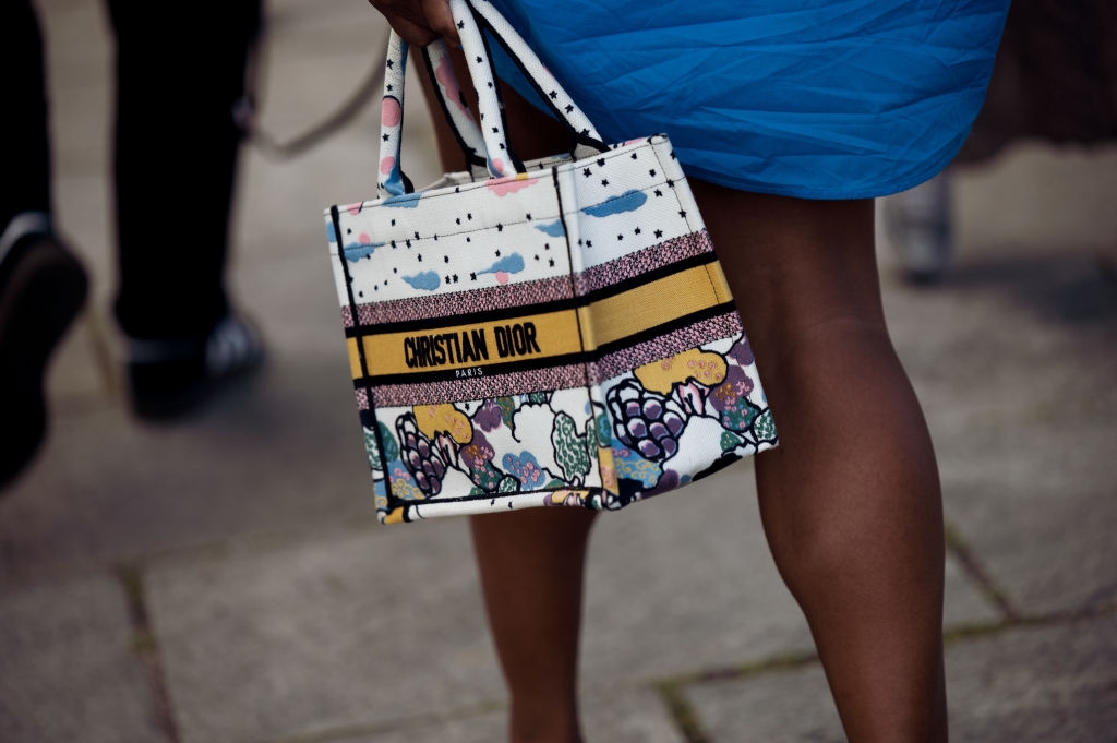 Entrepreneur Turns Renting Out Designer Handbags Into A Side Hustle That Brings In $5K To $10K Each Month Entrepreneur Turns Renting Out Designer Handbags Into A Side Hustle That Brings In $5K To $10K Each Month