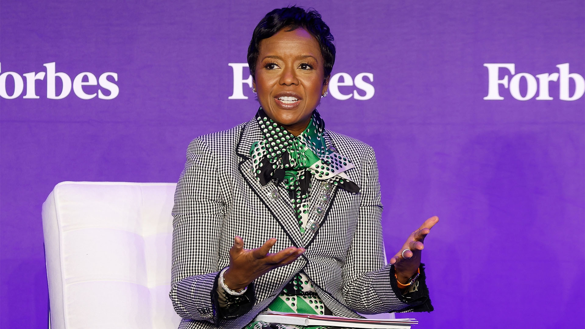 How Mellody Hobson Went From Being An Intern At Ariel Investments To Co-CEO Of The First Black-Owned $14.9B Global Asset Management Firm How Mellody Hobson Went From Being An Intern At Ariel Investments To Co-CEO Of The First Black-Owned $14.9B Global Asset Management Firm