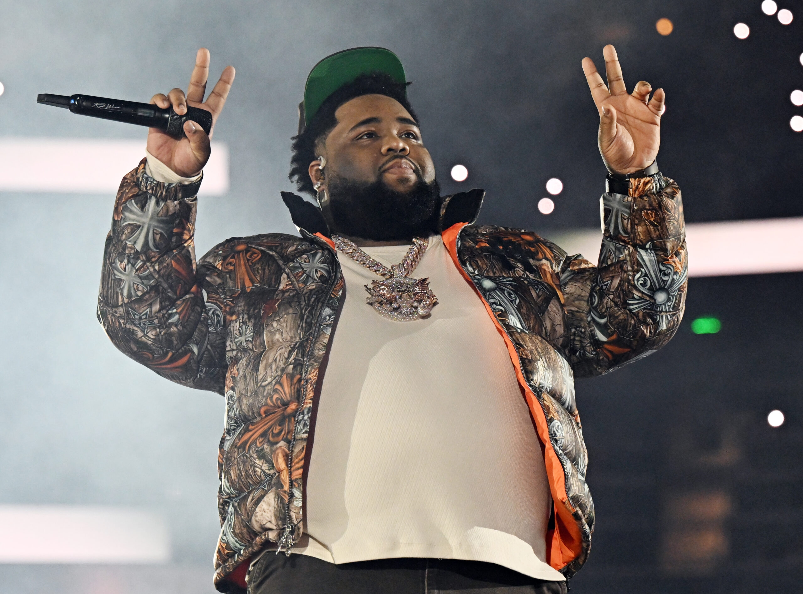 Rapper Rod Wave's Net Worth Proves His Artistic Skill And Agility Rapper Rod Wave's Net Worth Proves His Artistic Skill And Agility